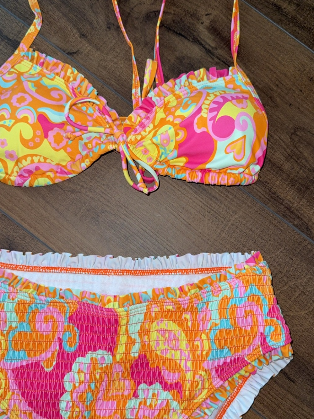 Bikini - Picture 2 of 2